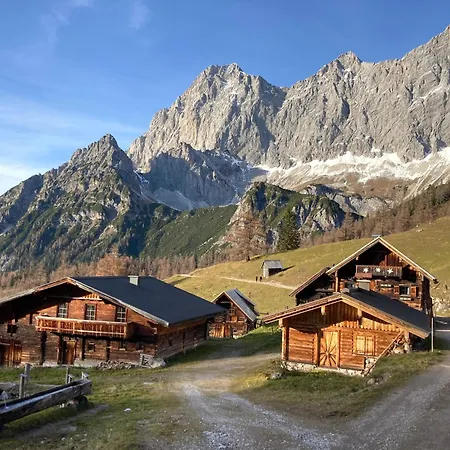 アパート Frechhof シュラートミンク