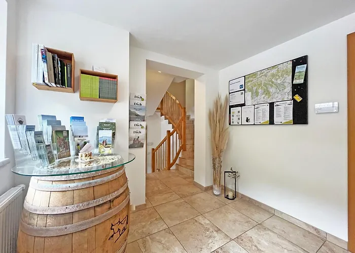 Frechhof 斯拉德明